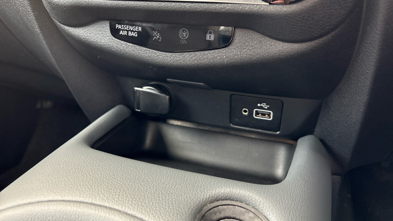 Nissan Juke 1.0 DiG-T 114 N-Connecta 5dr Petrol Hatchback